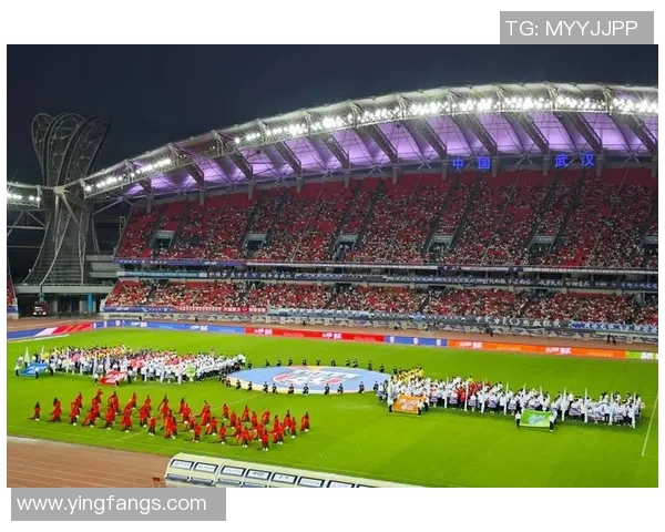 武汉足球队状态变革引发热议球迷期待新篇章的崛起与挑战