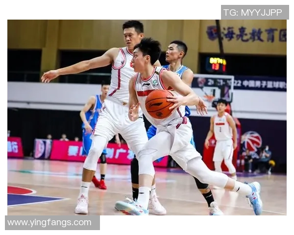 南京篮球队以80分领跑欧锦赛积分榜展现强劲实力和夺冠希望