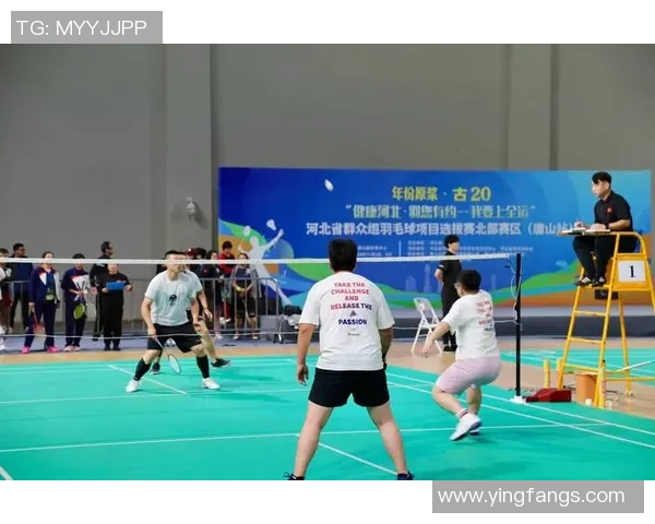 广州羽毛球队在选拔赛中以98分稳居积分榜首位，表现出色引发关注